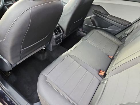 Used 2024 Volkswagen Taos SE image 19