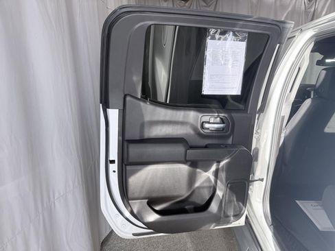 Used 2020 Chevrolet Silverado 1500 LT w/ All-Star Edition image 15