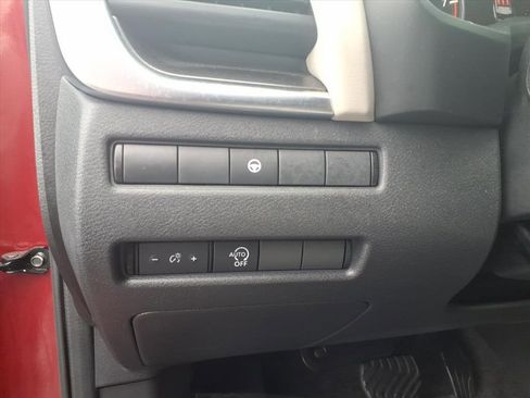 Used 2023 Nissan Rogue SV image 21