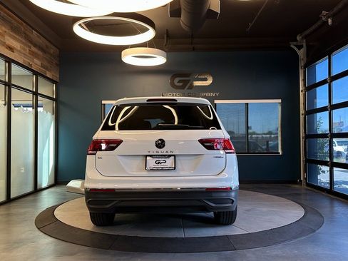 Used 2024 Volkswagen Tiguan SE image 4