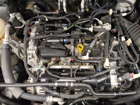 Used 2021 Ford Escape S image 30