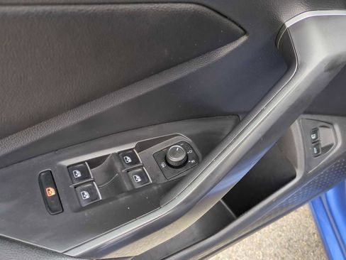 Used 2022 Volkswagen Jetta SE image 21