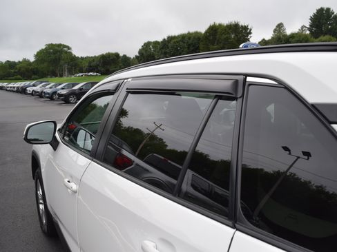 Used 2021 Toyota RAV4 XLE image 8