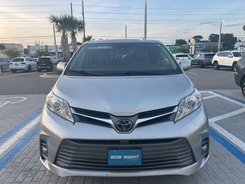 Used 2020 Toyota Sienna XLE FWD image 21