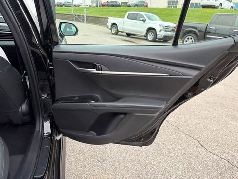 Used 2025 Toyota Camry SE FWD image 33