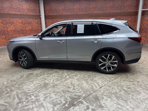 Used 2023 Acura MDX SH-AWD w/ Technology Package image 3