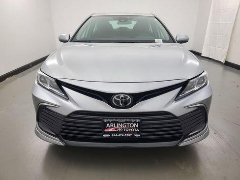 Used 2024 Toyota Camry LE image 9
