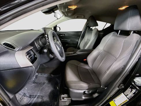 Used 2021 Toyota C-HR LE FWD image 21