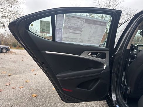 New 2026 Genesis G70 2.5T Prestige image 25