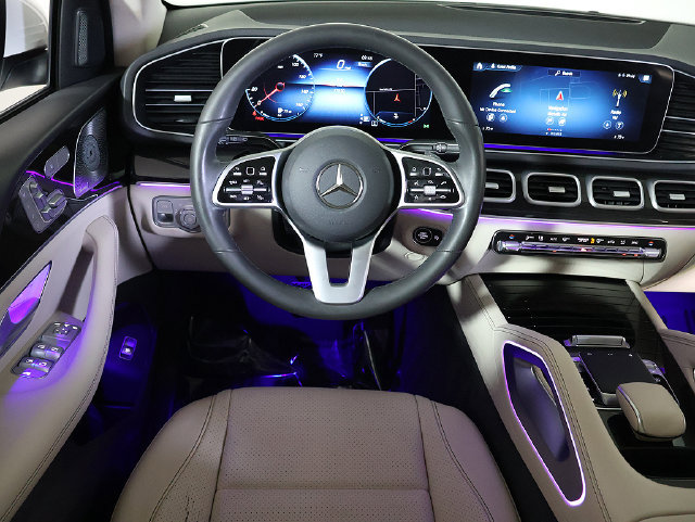 Used 2020 Mercedes-Benz GLE 350 4MATIC image 3