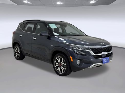 Used 2022 Kia Seltos SX w/ Sunroof Package AWD/4WD image 7