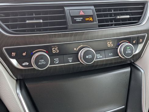 Used 2019 Honda Accord Touring image 26