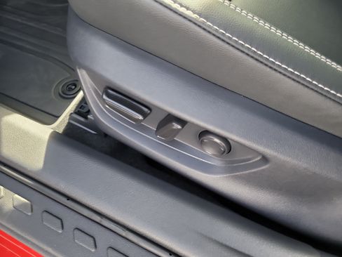 Certified 2026 Toyota Camry Hybrid FWD image 20