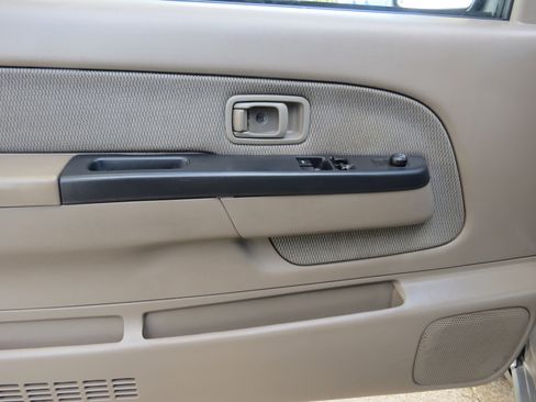 Used 2004 Nissan Frontier XE w/ (VTP) Value Truck Pkg image 22