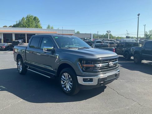 New 2026 Ford F150 XLT w/ Equipment Group 302A MID AWD/4WD image 3