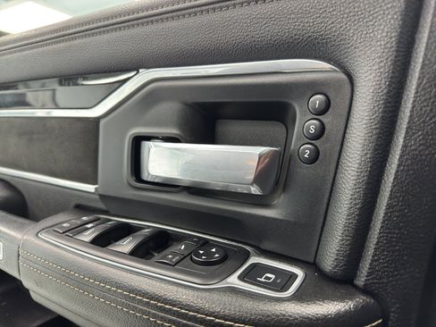 Used 2019 RAM 2500 Laramie image 18