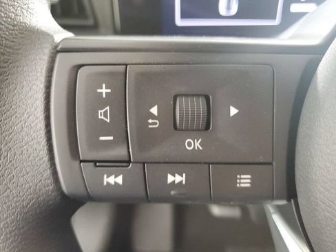 New 2026 Nissan Kicks SV w/ Cold Weather Package FWD image 18