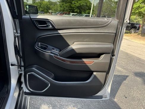 Used 2016 GMC Yukon XL SLE image 12