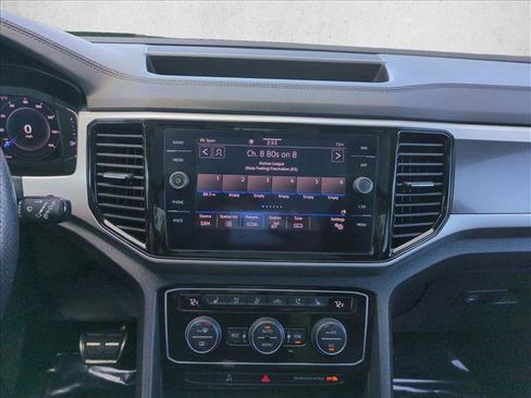 Used 2022 Volkswagen Atlas SEL Premium image 14