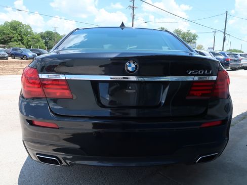 Used 2013 BMW 750Li RWD image 10
