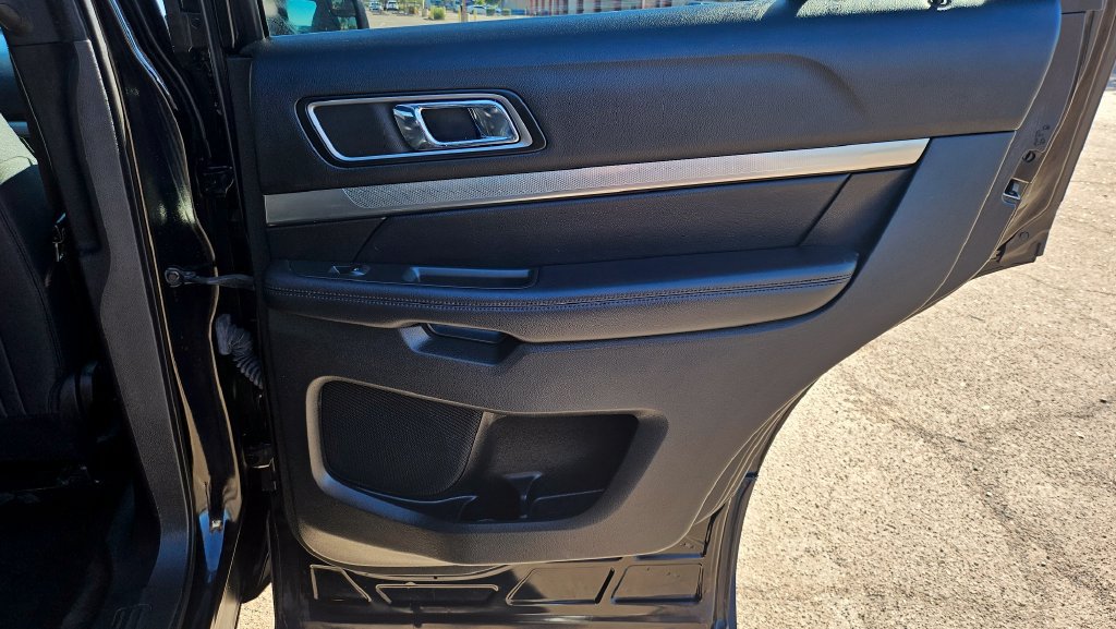 Used 2018 Ford Explorer XLT FWD image 20