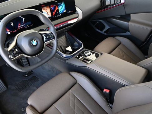 Certified 2025 BMW X3 xDrive30i w/ Premium Package AWD/4WD image 14
