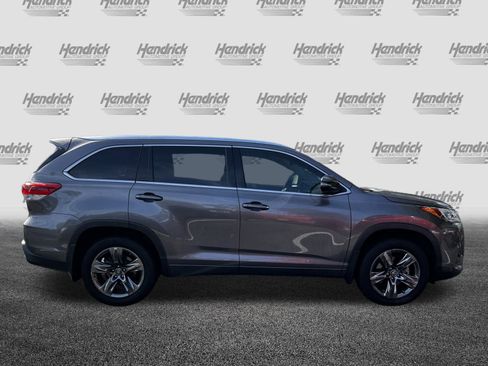 Used 2019 Toyota Highlander Limited Platinum image 10