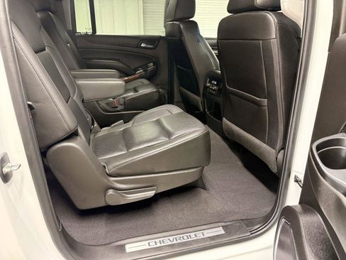 Used 2019 Chevrolet Suburban Premier AWD/4WD image 40