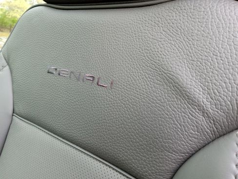 Used 2026 GMC Sierra 1500 Denali AWD/4WD image 12