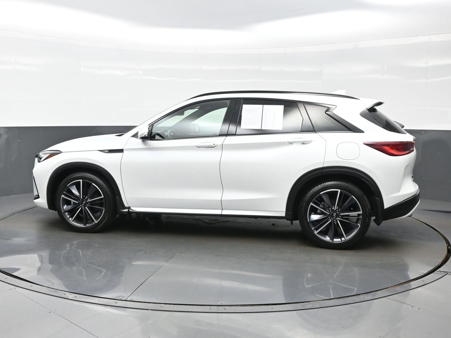 Used 2023 INFINITI QX50 Sport AWD/4WD image 3