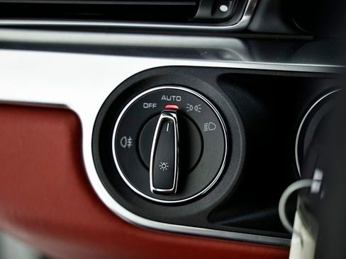 Certified 2015 Porsche 911 Targa 4S AWD/4WD image 29