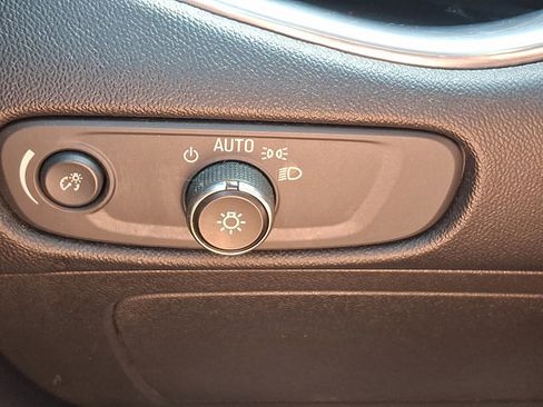 Used 2019 Chevrolet Malibu LT FWD image 26