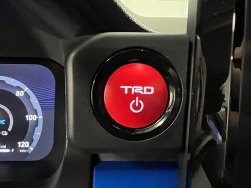 Used 2025 Toyota Tacoma TRD Off-Road w/ TRD Off Road Upgrade Package image 34