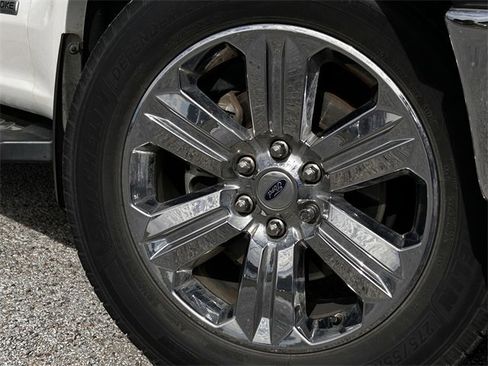 Used 2018 Ford F150 Lariat image 9