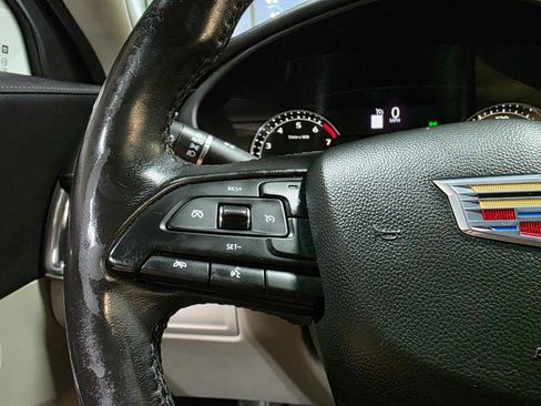 Used 2019 Cadillac XT4 Luxury w/ Cold Weather Package AWD/4WD image 28