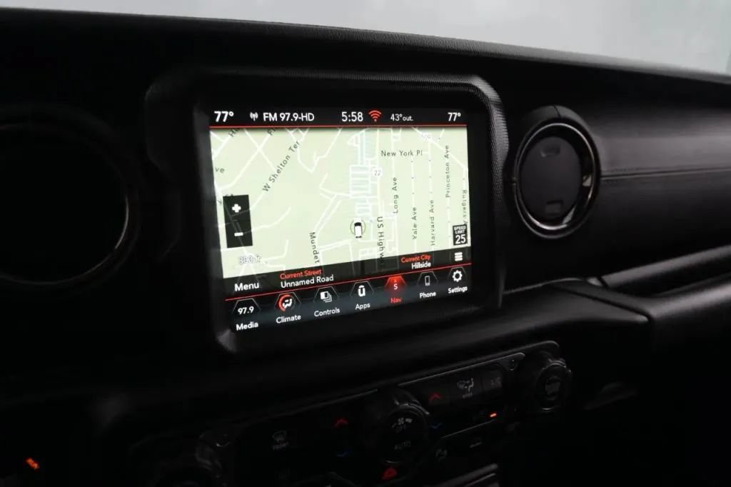 Used 2023 Jeep Gladiator Overland AWD/4WD image 27