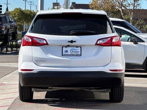 Used 2020 Chevrolet Equinox LS image 6