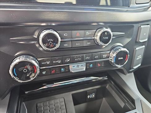 New 2026 Ford F250 Lariat w/ FX4 Off-Road Package image 18