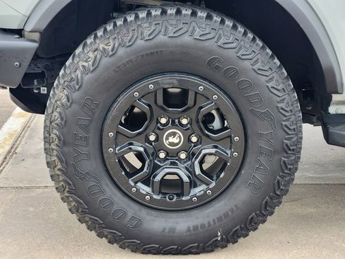 Used 2024 Ford Bronco Wildtrak AWD/4WD image 13