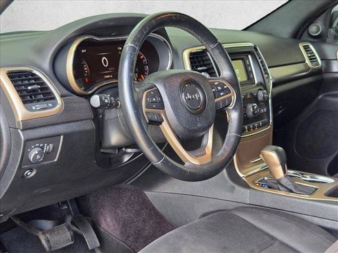 Used 2016 Jeep Grand Cherokee Laredo w/ Quick Order Package 23E AWD/4WD image 9