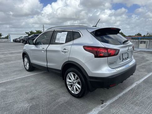 Used 2019 Nissan Rogue Sport SV image 16