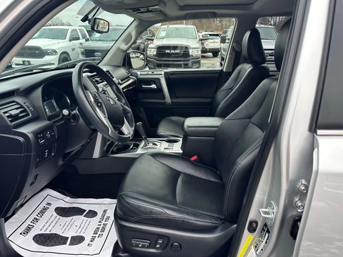 Used 2015 Toyota 4Runner Limited image 5