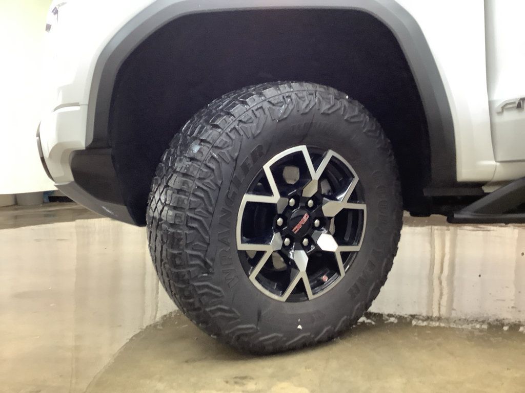 Used 2024 GMC Canyon AT4X AWD/4WD image 24