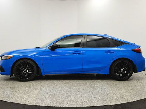 Used 2022 Honda Civic Sport image 2