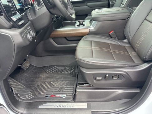 New 2026 Chevrolet Silverado 2500 High Country w/ High Country Premium Package AWD/4WD image 14