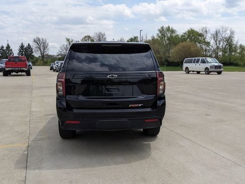 Used 2024 Chevrolet Suburban RST w/ Luxury Package AWD/4WD image 4