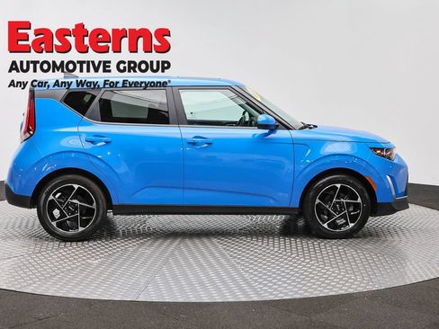 Used 2023 Kia Soul EX FWD image 4