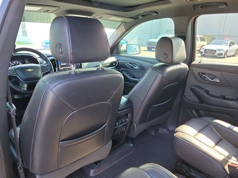 Certified 2022 Chevrolet Traverse High Country FWD image 15