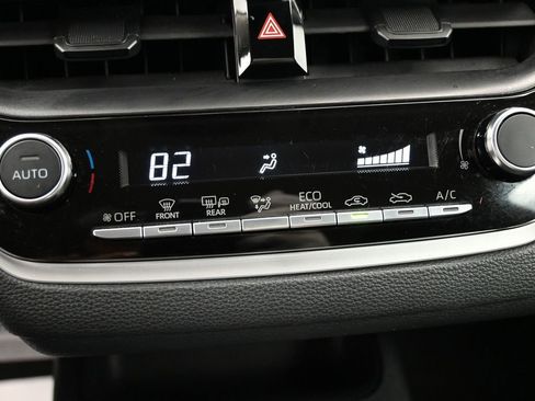 Used 2024 Toyota Corolla LE w/ LE Convenience Package image 25