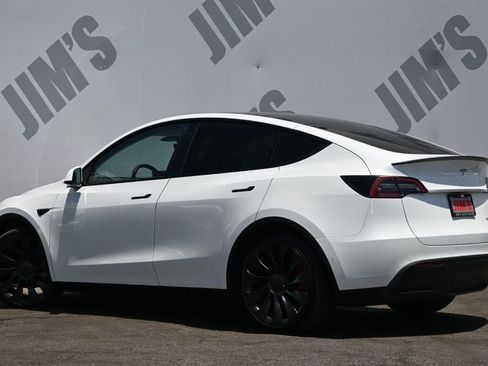 Used 2022 Tesla Model Y Performance AWD/4WD image 7